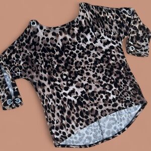 Cable & Gauge Animal Print Cold Shoulder 3/4 Sleeve Blouse with Grommet Accents